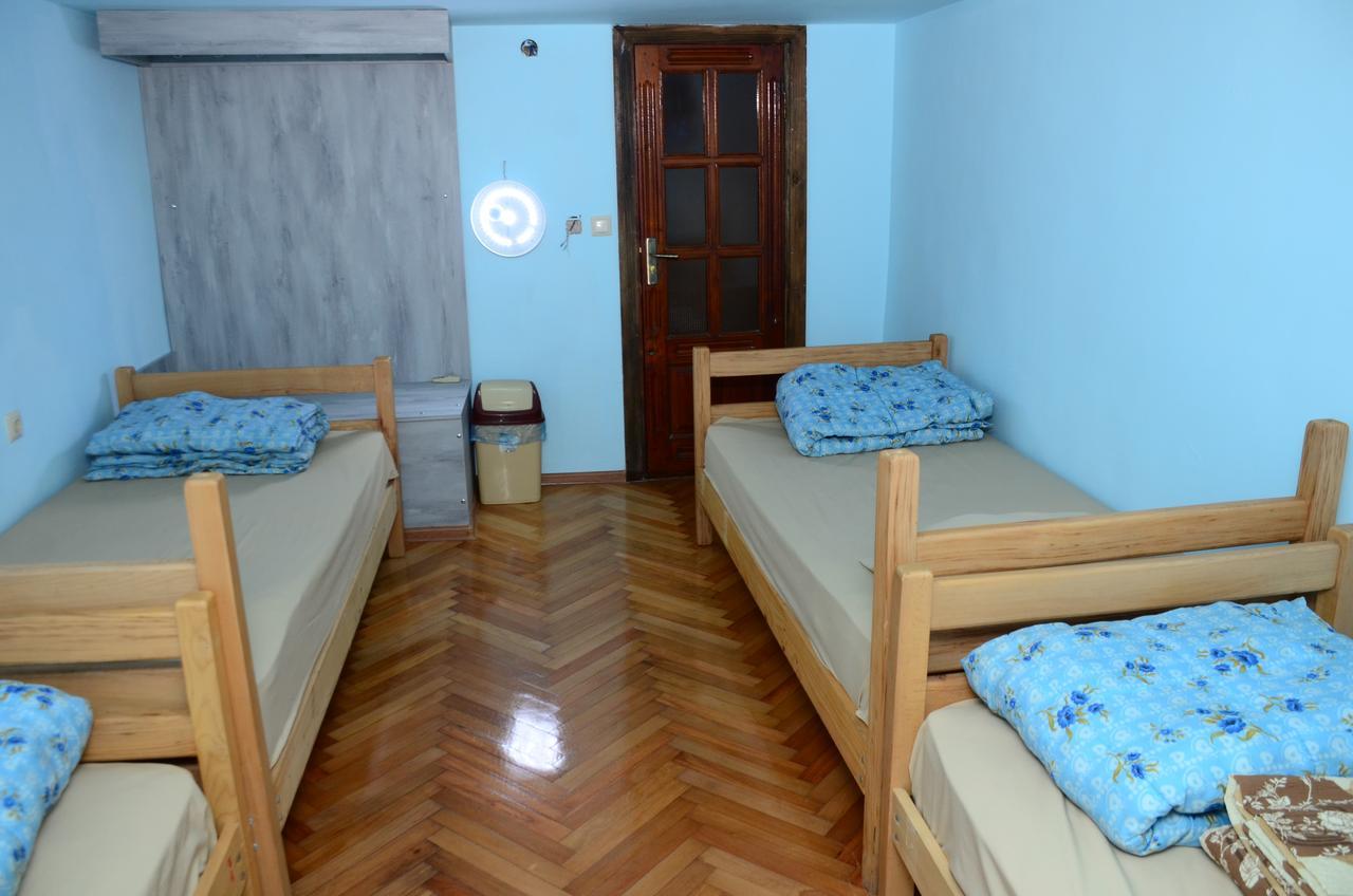 Hostel Batumi Globus Εξωτερικό φωτογραφία
