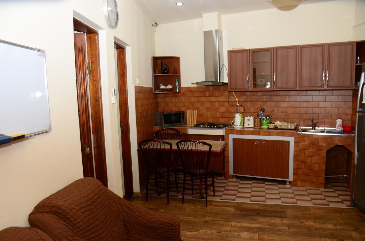 Hostel Batumi Globus Εξωτερικό φωτογραφία
