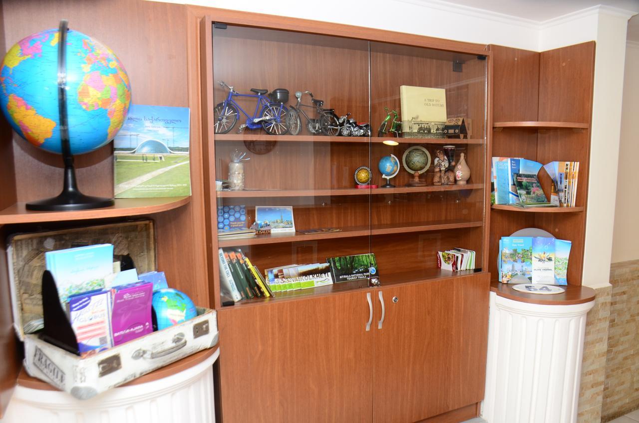 Hostel Batumi Globus Εξωτερικό φωτογραφία