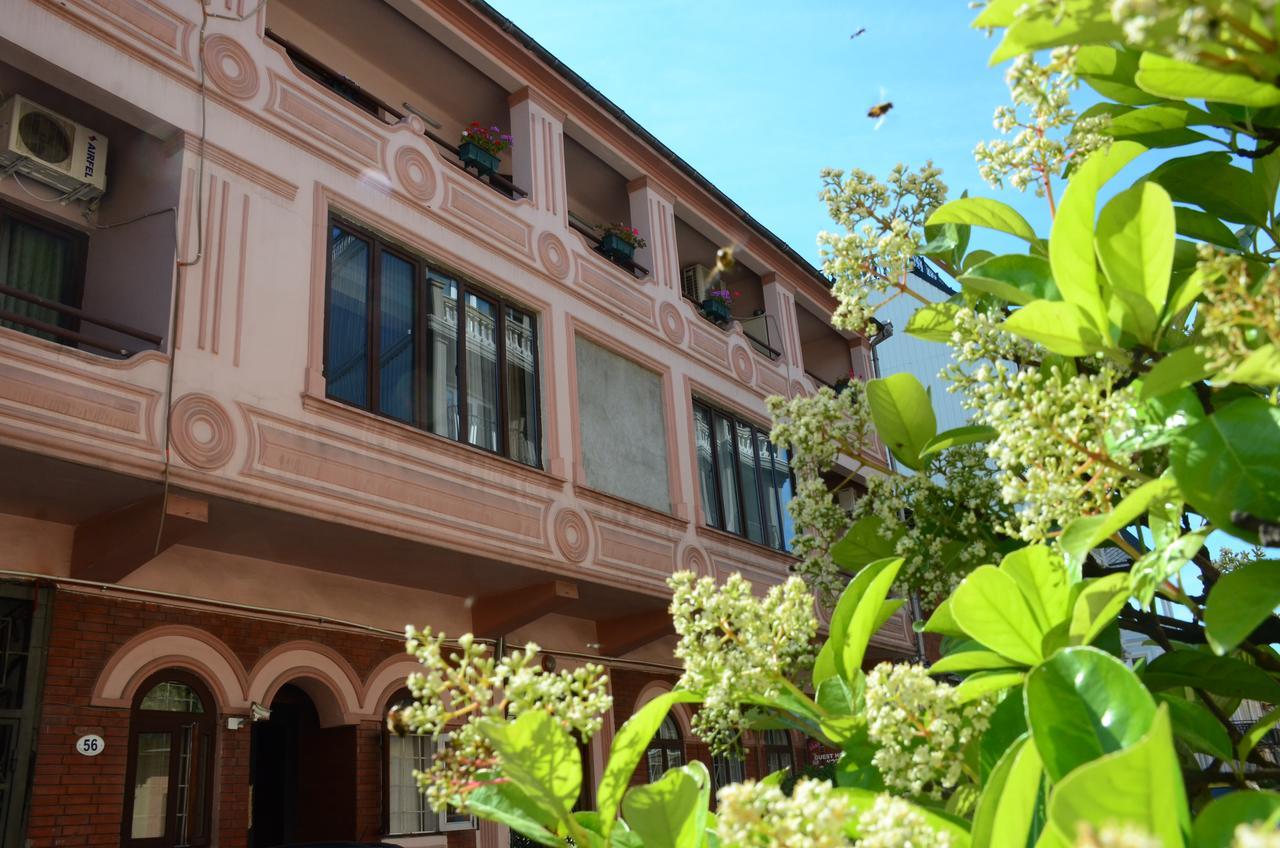 Hostel Batumi Globus Εξωτερικό φωτογραφία